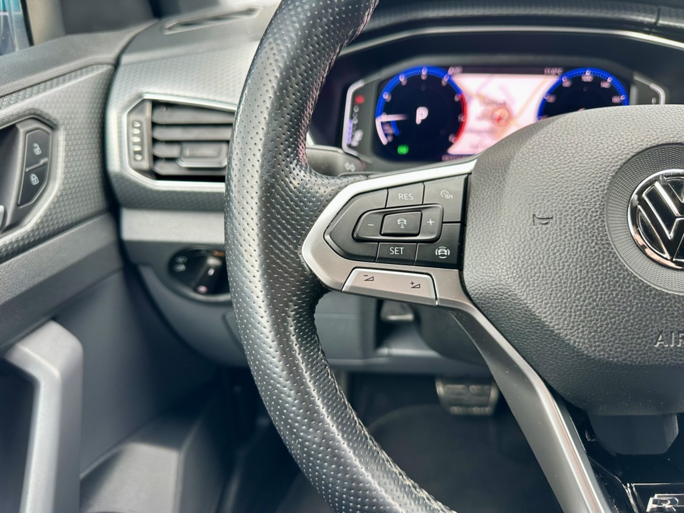 Foto van Volkswagen T-cross