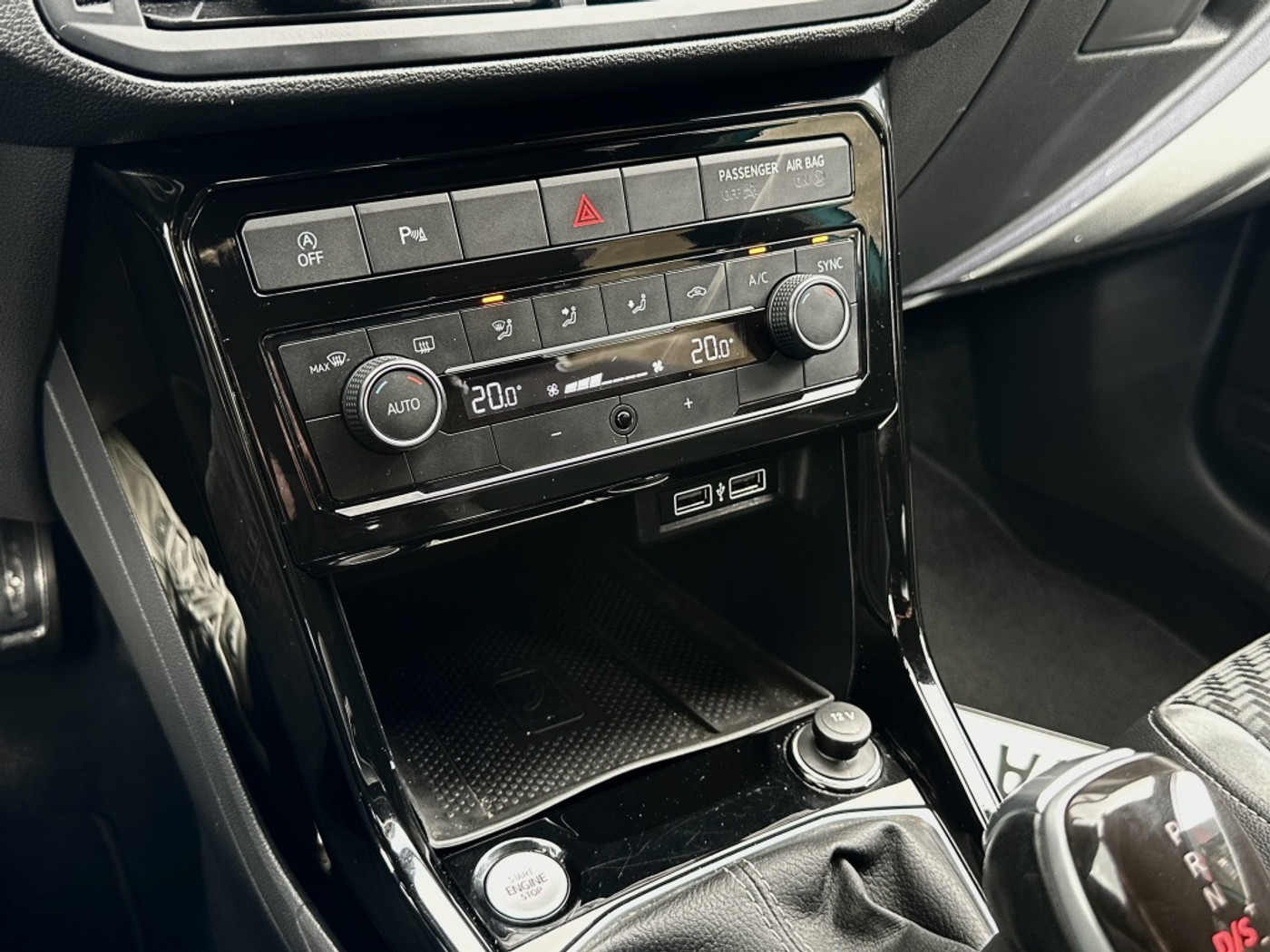 Foto van Volkswagen T-cross