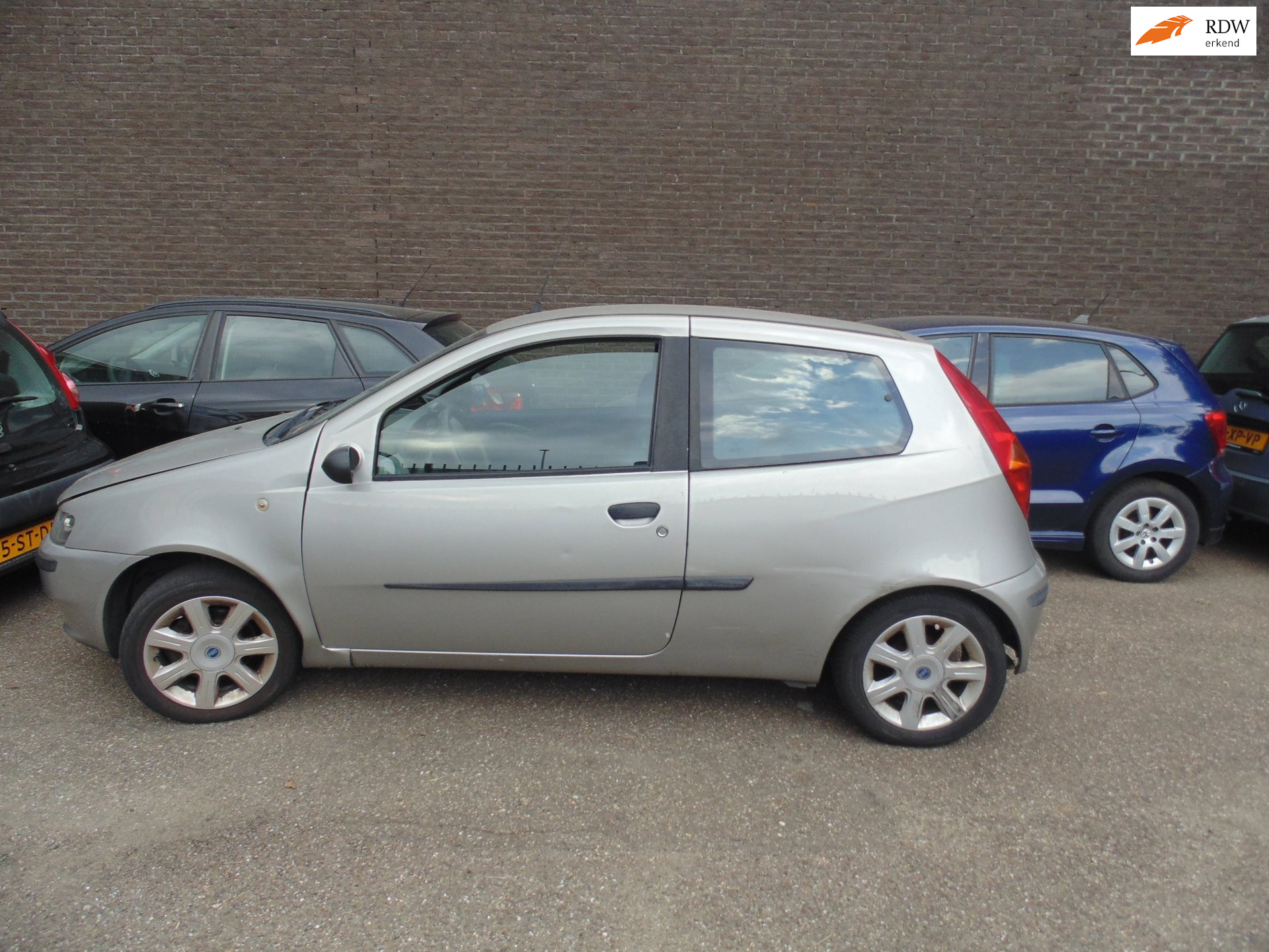 Fiat Fiat Punto 1.2-16V ELX Speedgear AUTOMAAT 2001 - voorkant