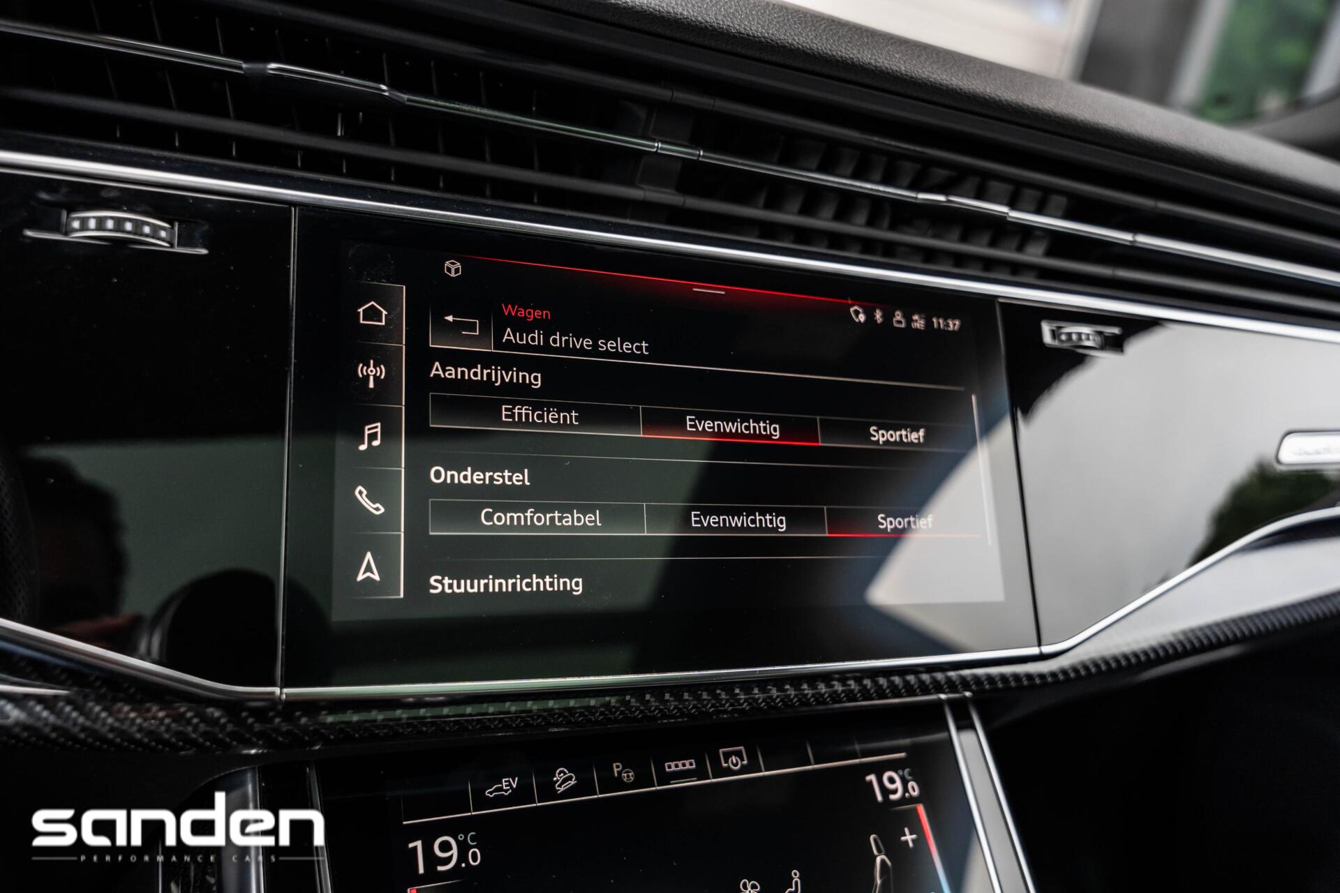 Foto van Audi Q8 55 TFSI E
