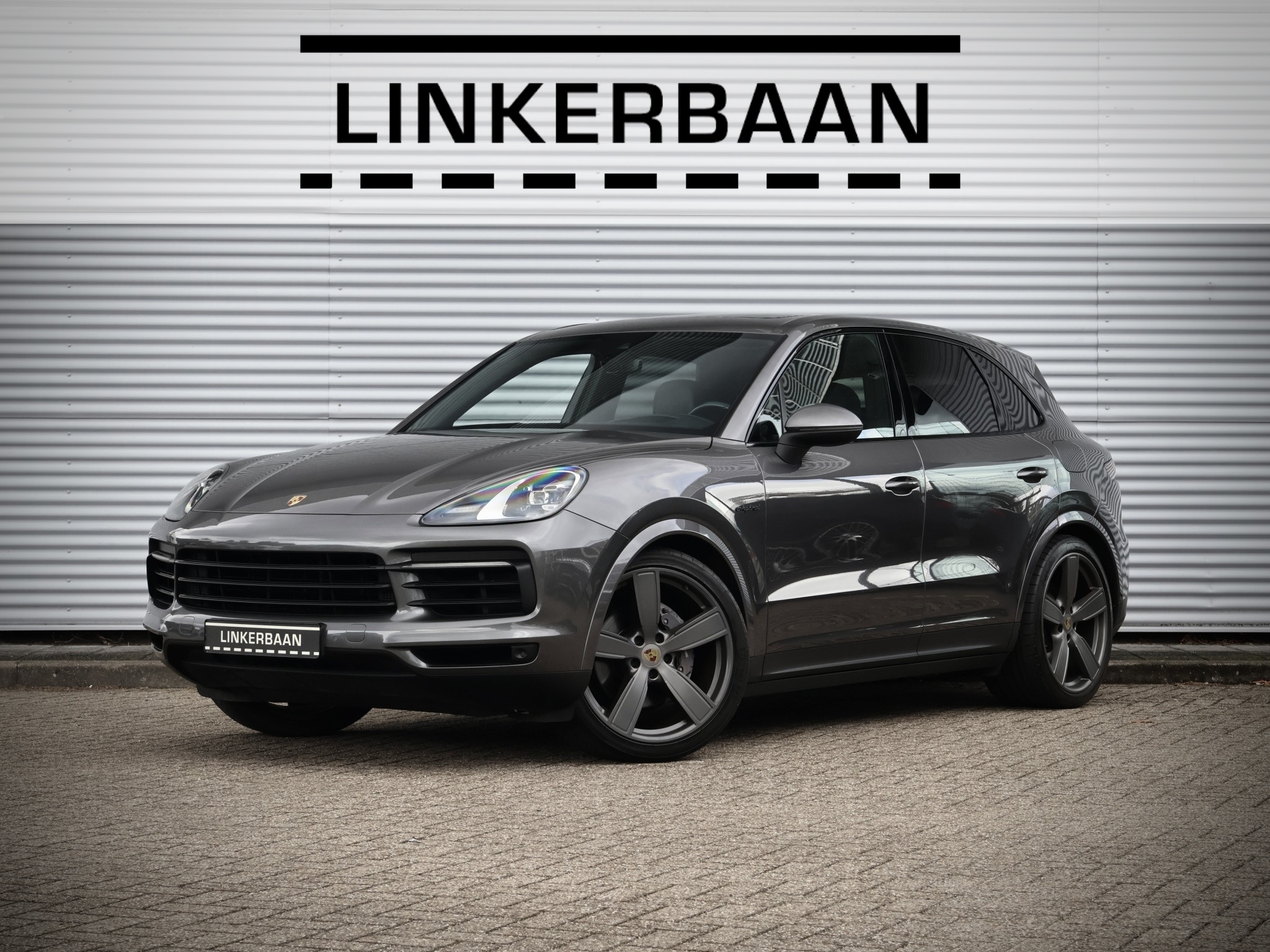 Foto van Porsche Cayenne E-hybrid