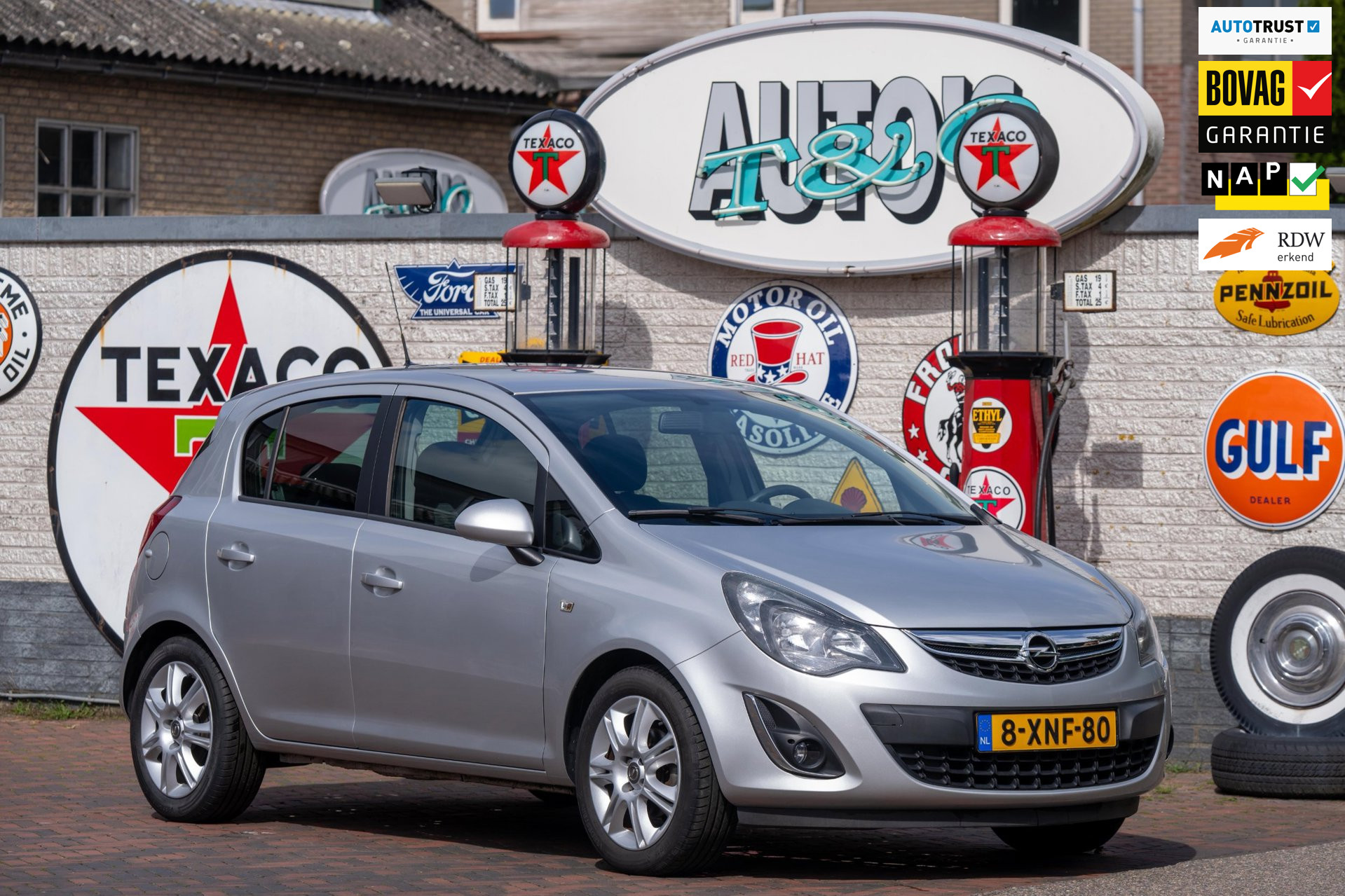Opel Corsa 1.2-16V BlitZ 1e Eig. 17.900 km +NAP NL-auto 2014 - voorkant