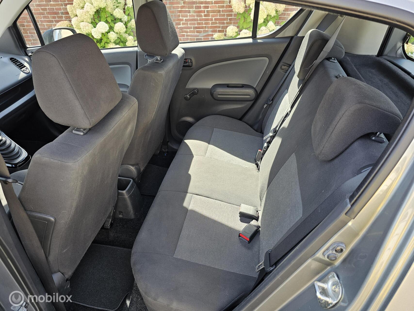 Foto van Opel Agila