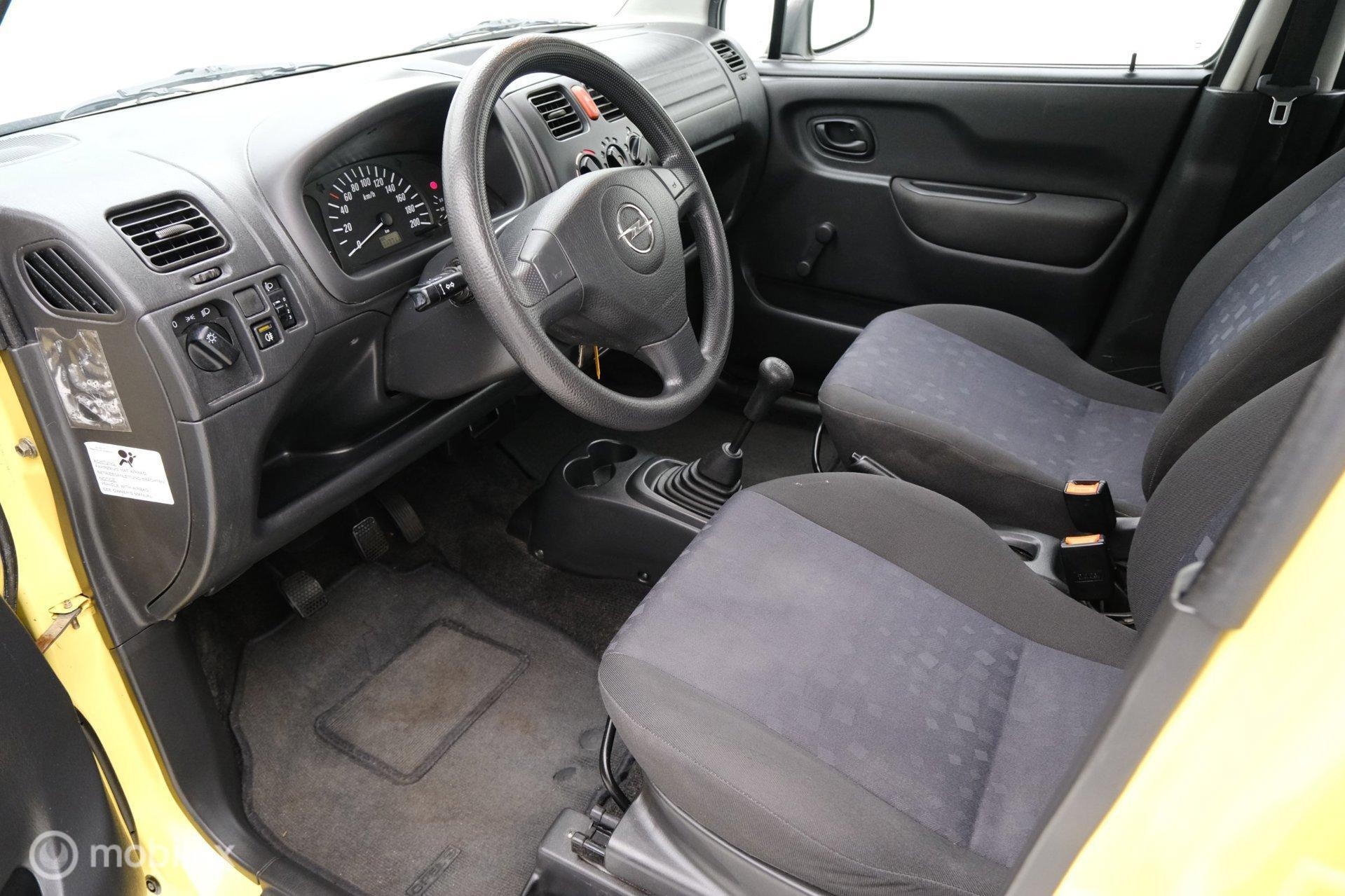 Foto van Opel Agila