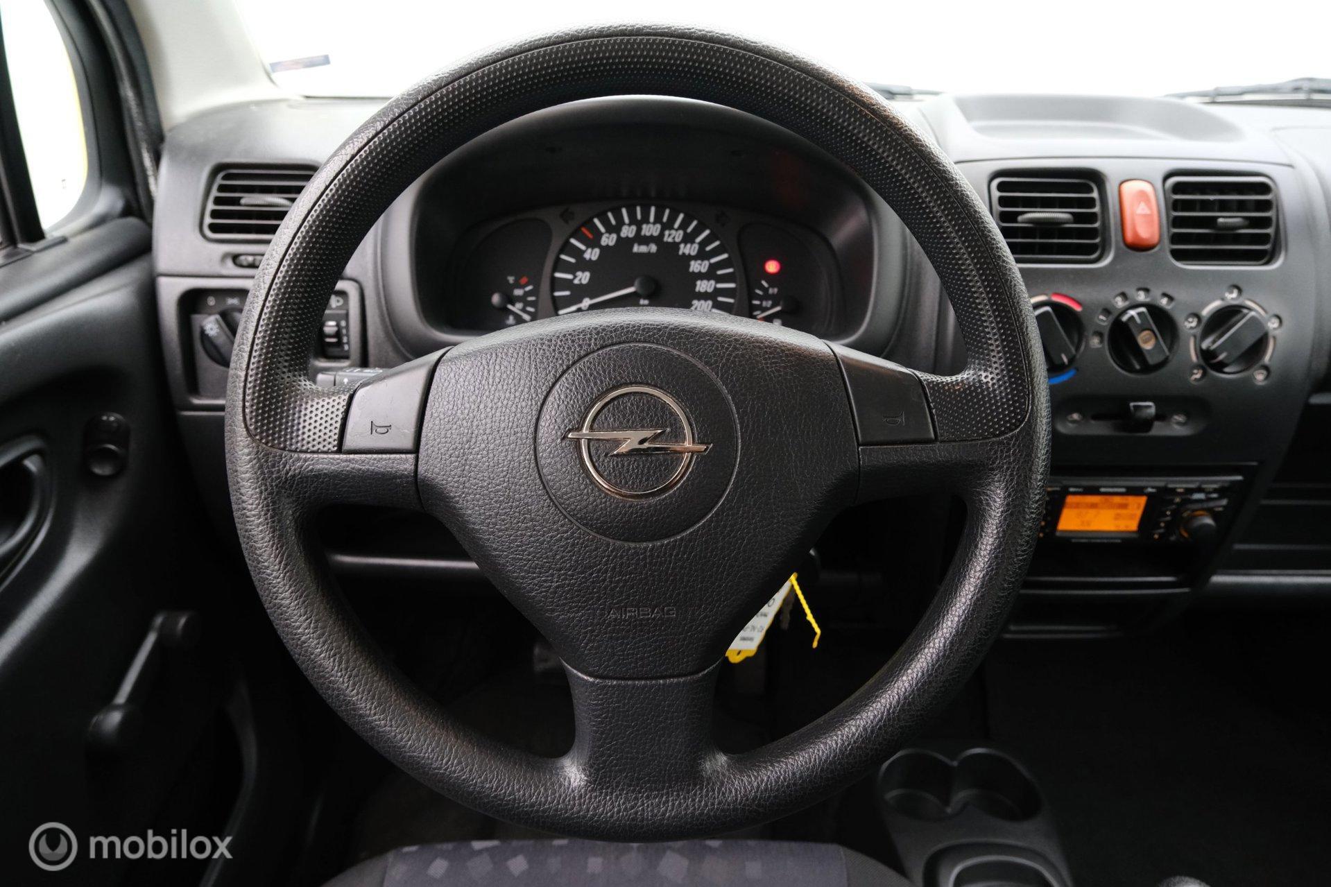 Foto van Opel Agila