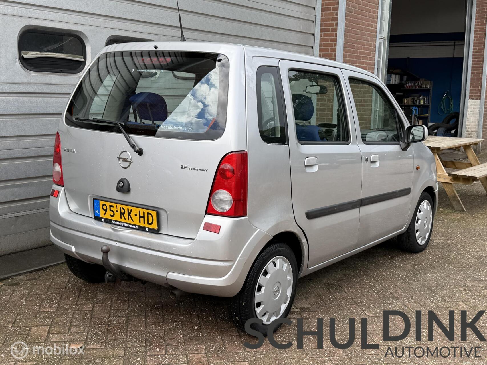 Foto van Opel Agila