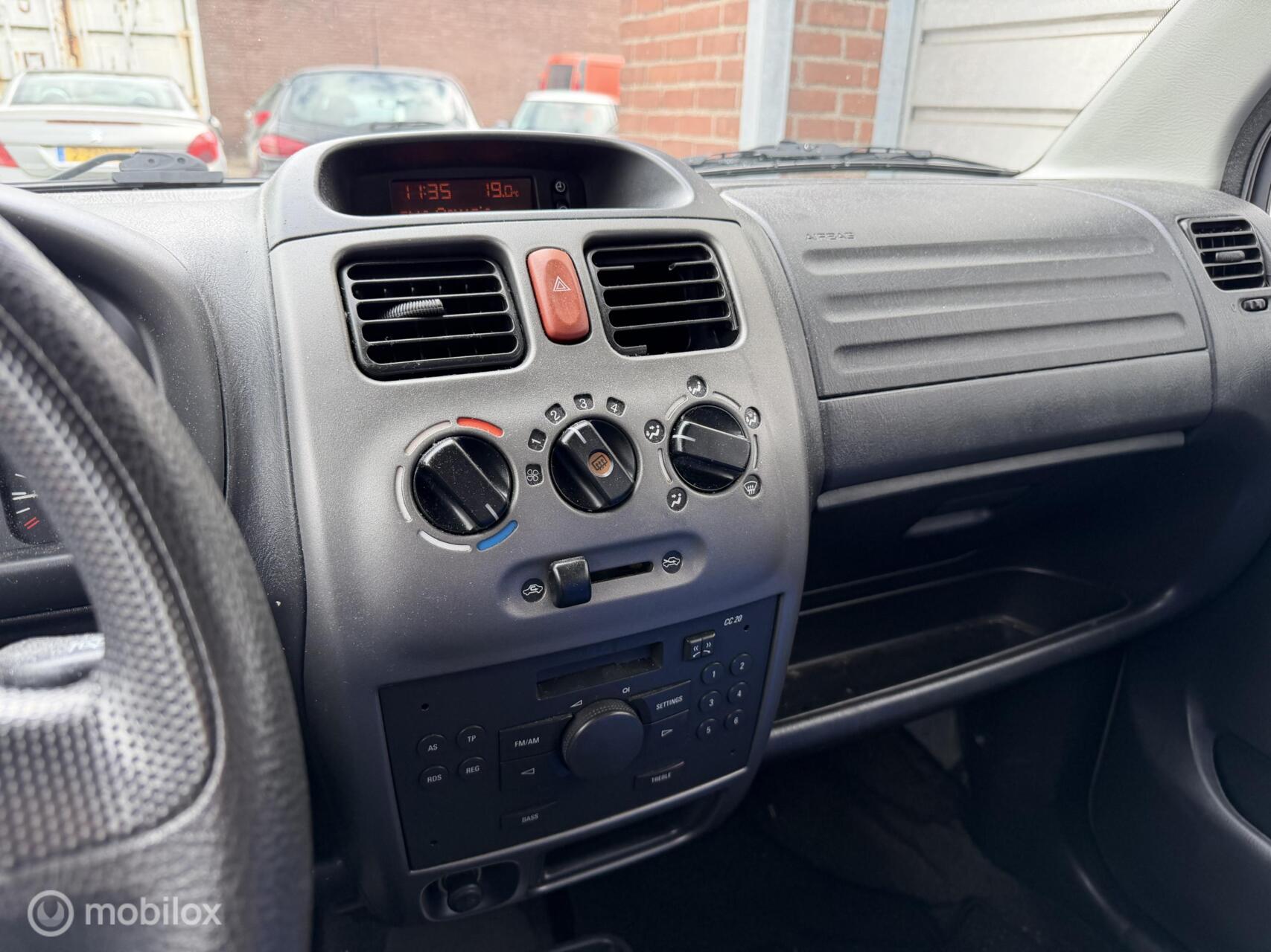 Foto van Opel Agila