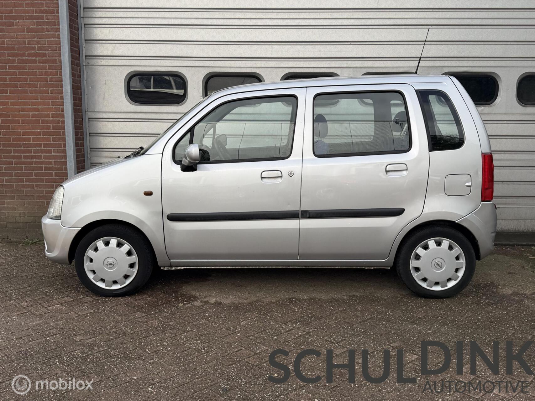 Foto van Opel Agila