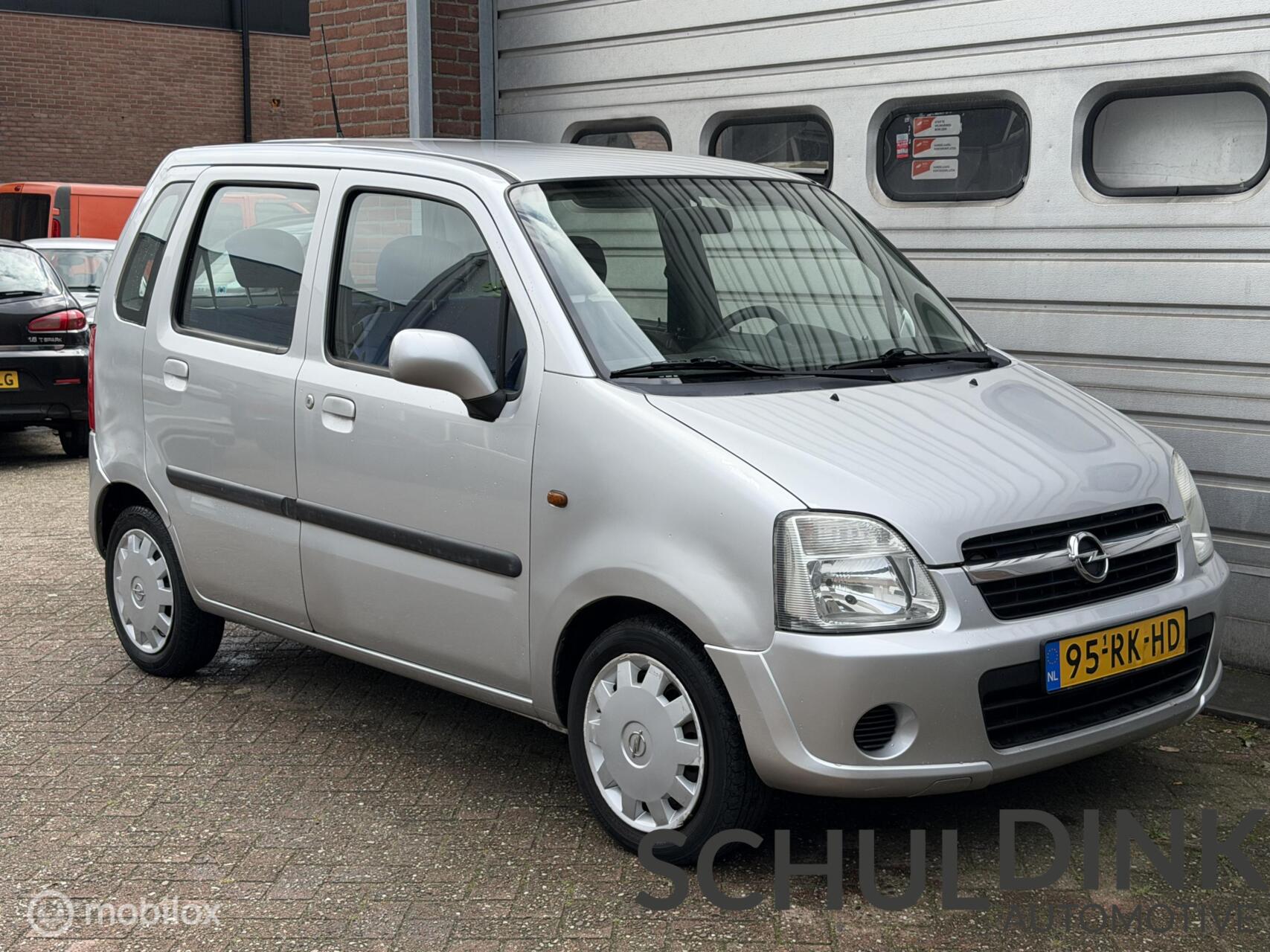 Foto van Opel Agila