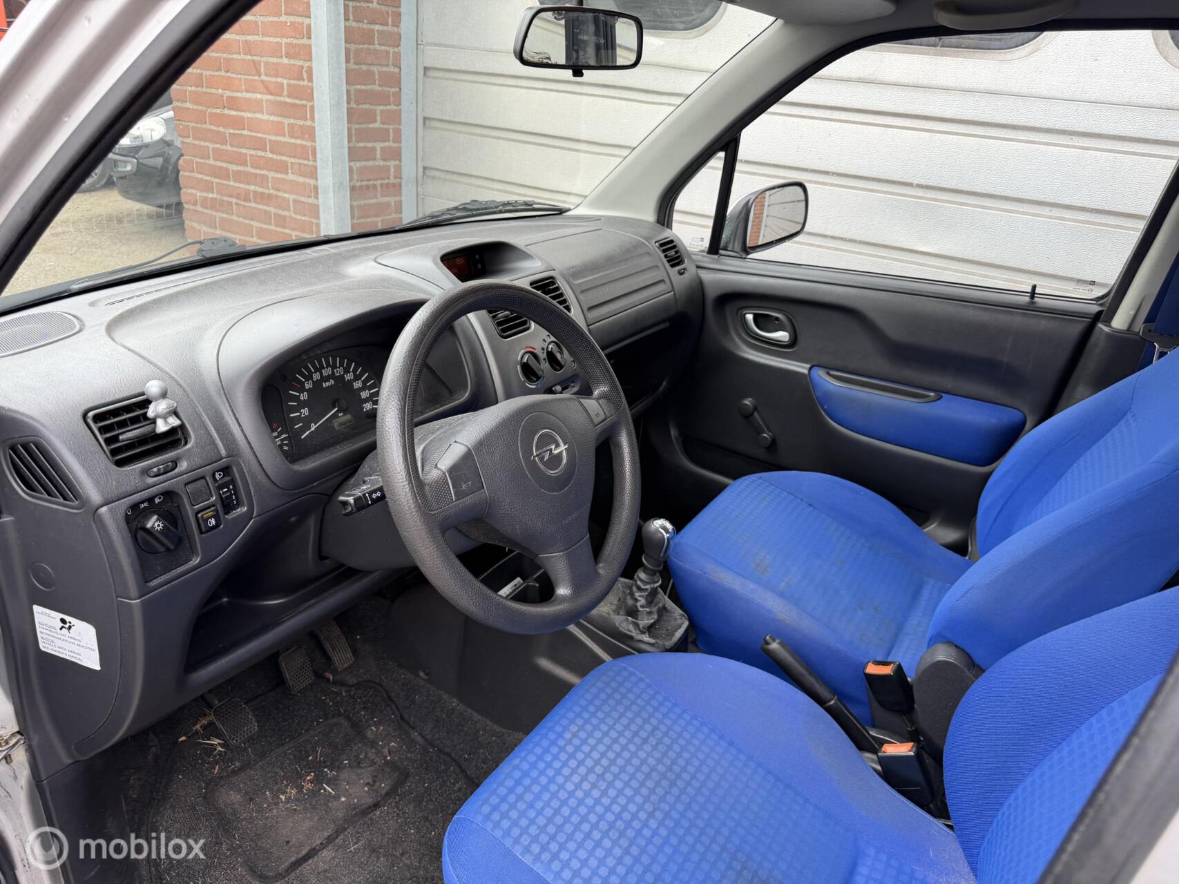 Foto van Opel Agila