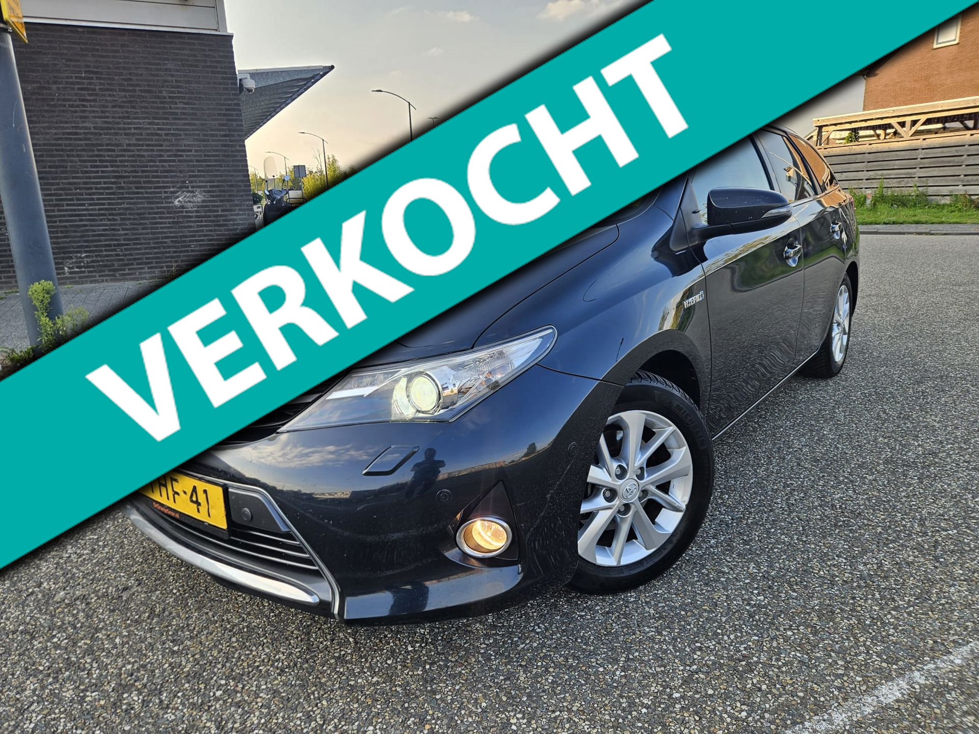 Toyota Toyota Auris 1.8 Hybrid Lease+ GARANTIE 2014 - voorkant