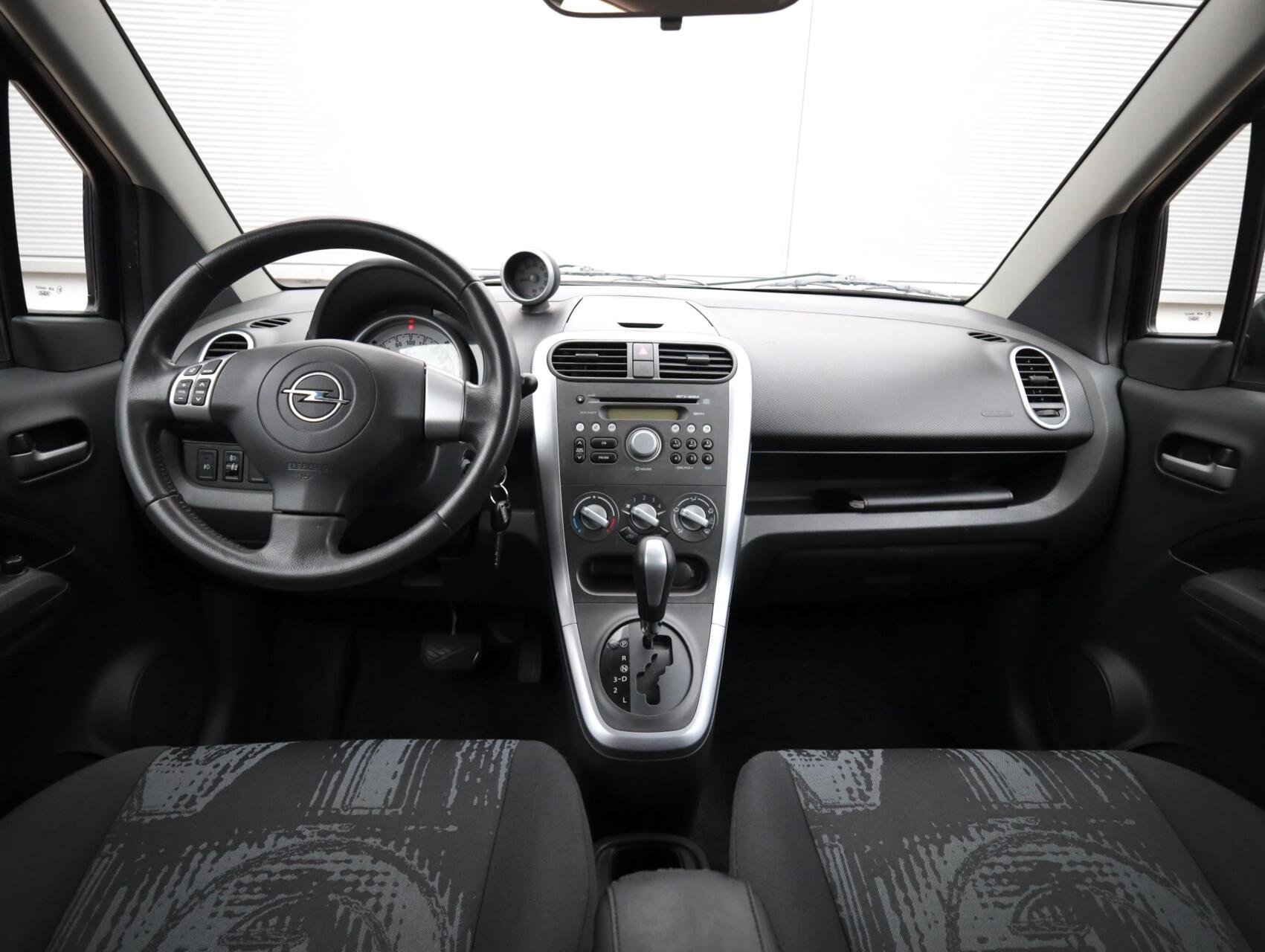 Foto van Opel Agila