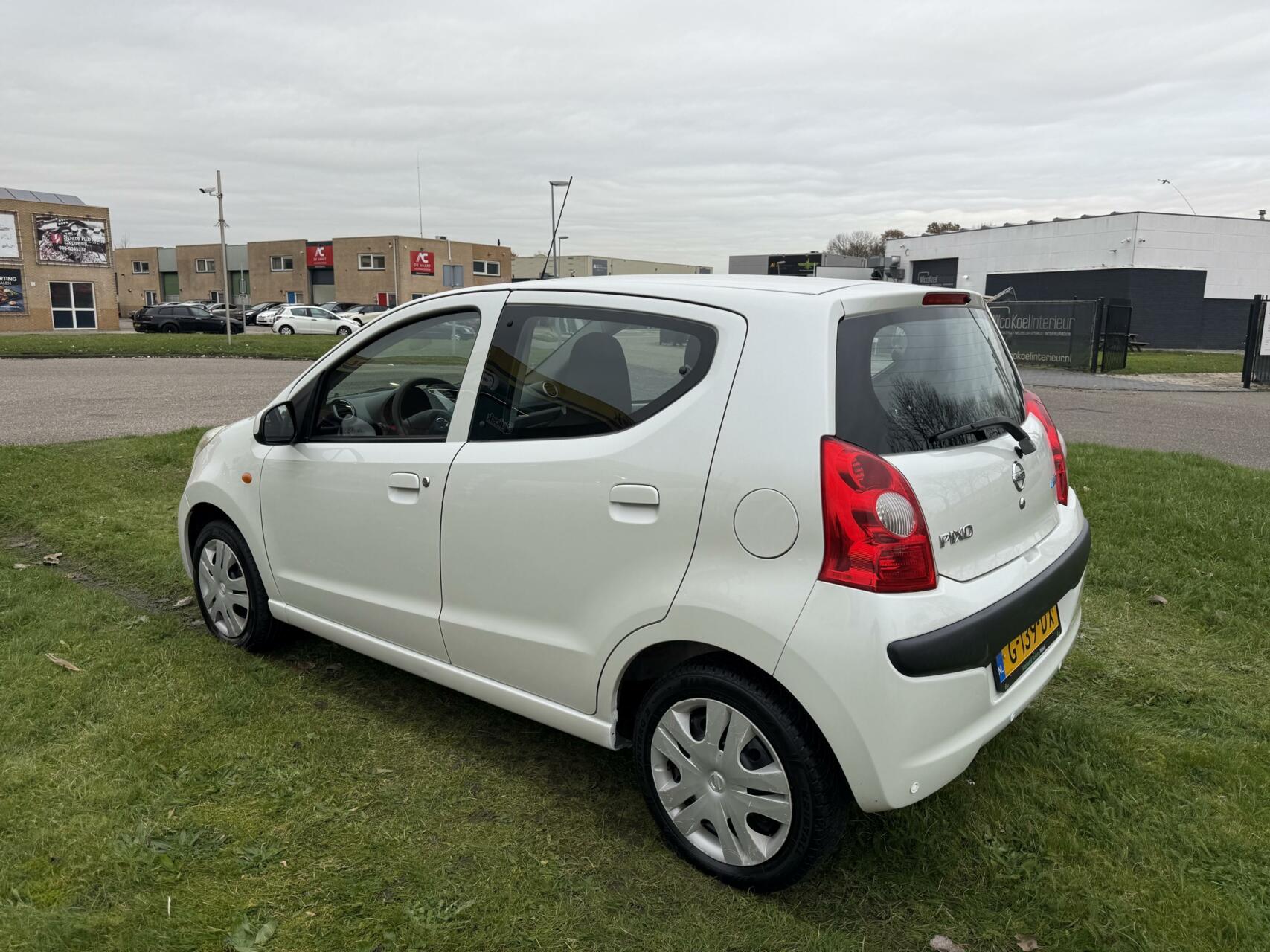 Foto van Nissan Pixo