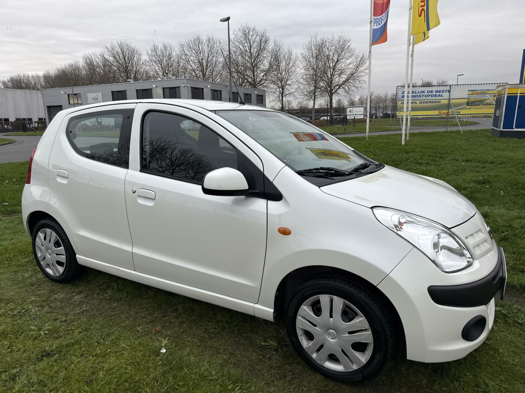 Foto van Nissan Pixo