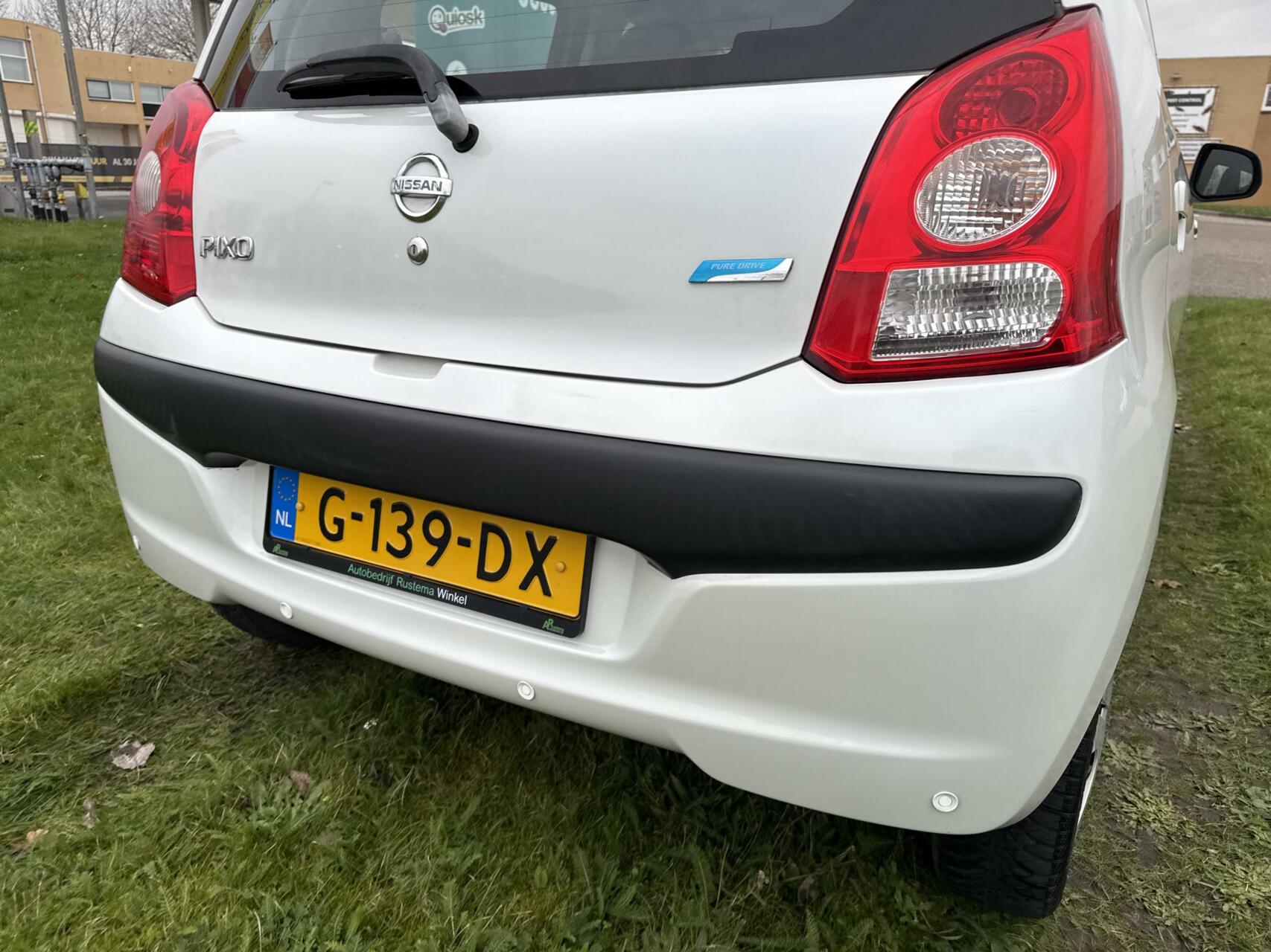 Foto van Nissan Pixo