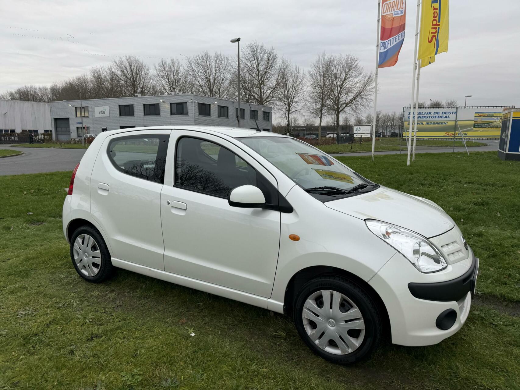 Foto van Nissan Pixo