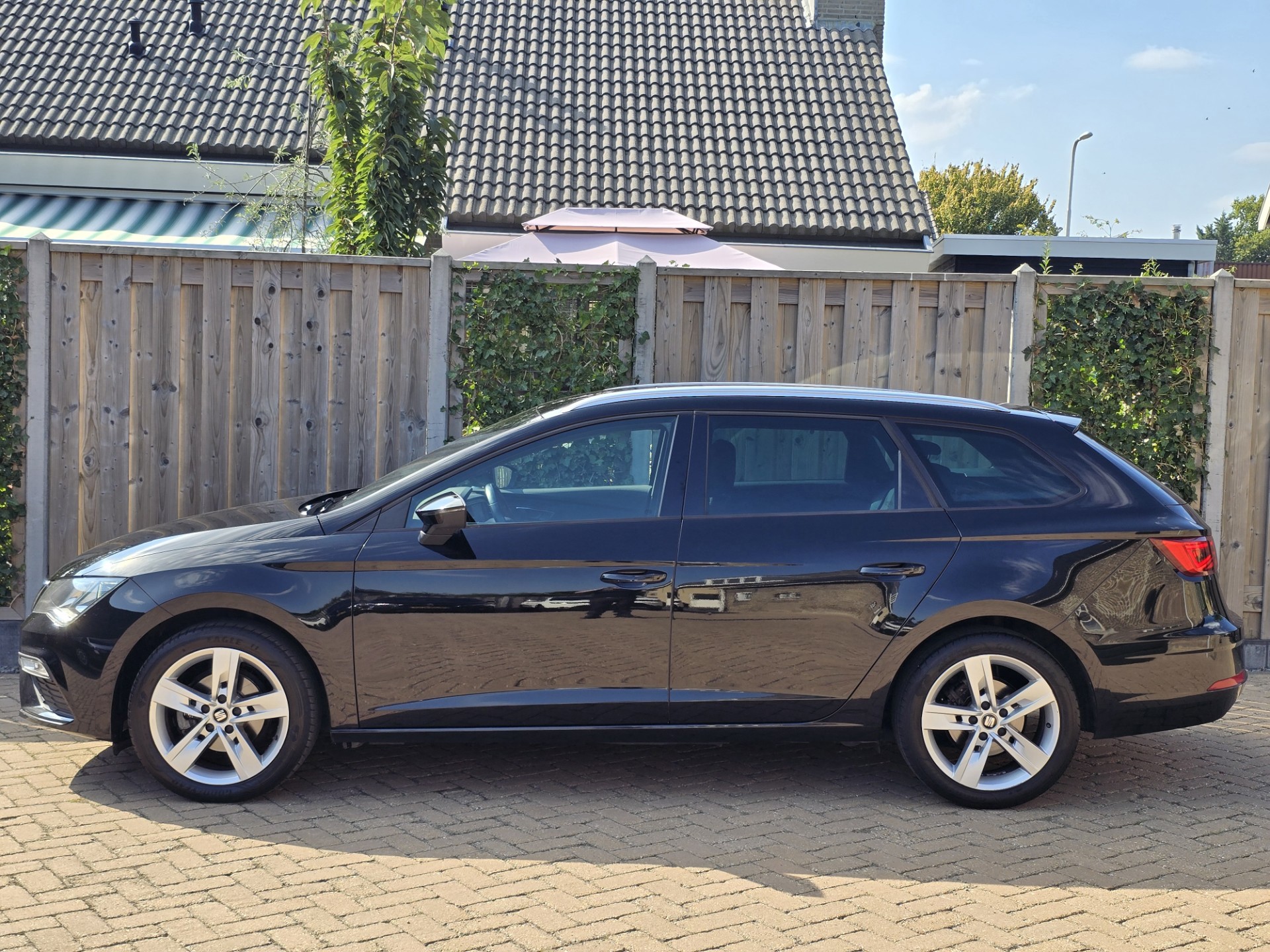 Foto van Seat Leon Sportourer ST