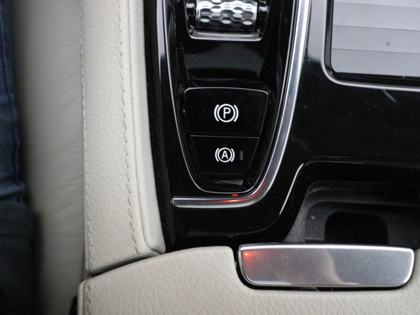 Foto van Volvo V60 T8 Twin Engine