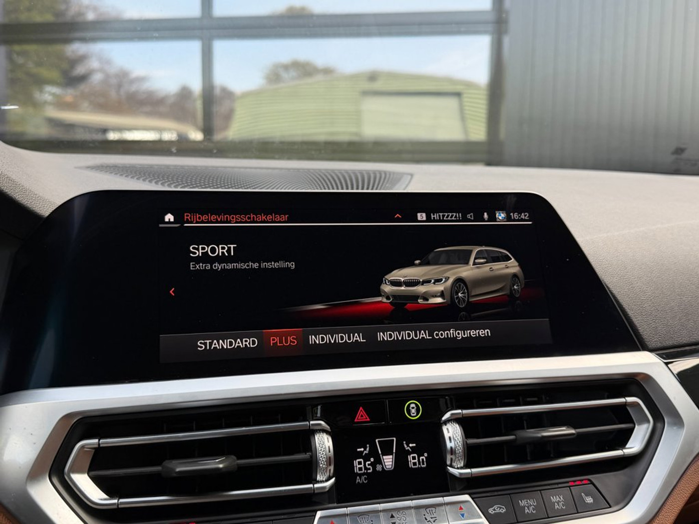 Foto van BMW 330i