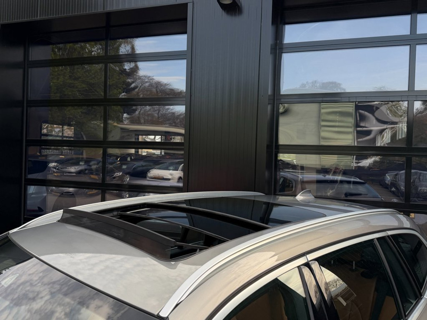 Foto van BMW 330i