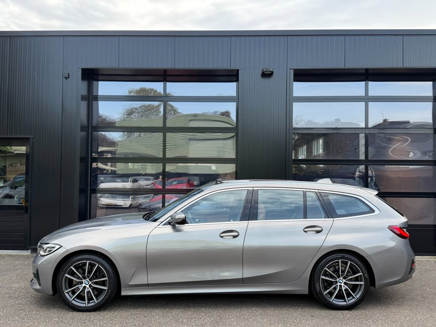 Foto van BMW 330i