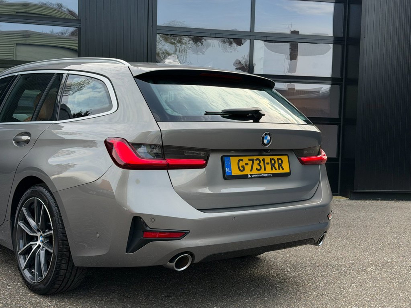 Foto van BMW 330i