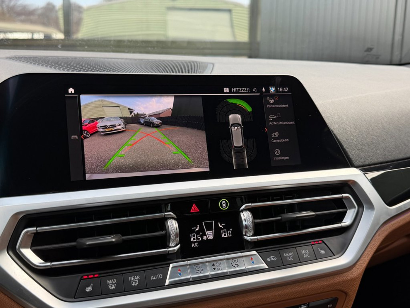 Foto van BMW 330i
