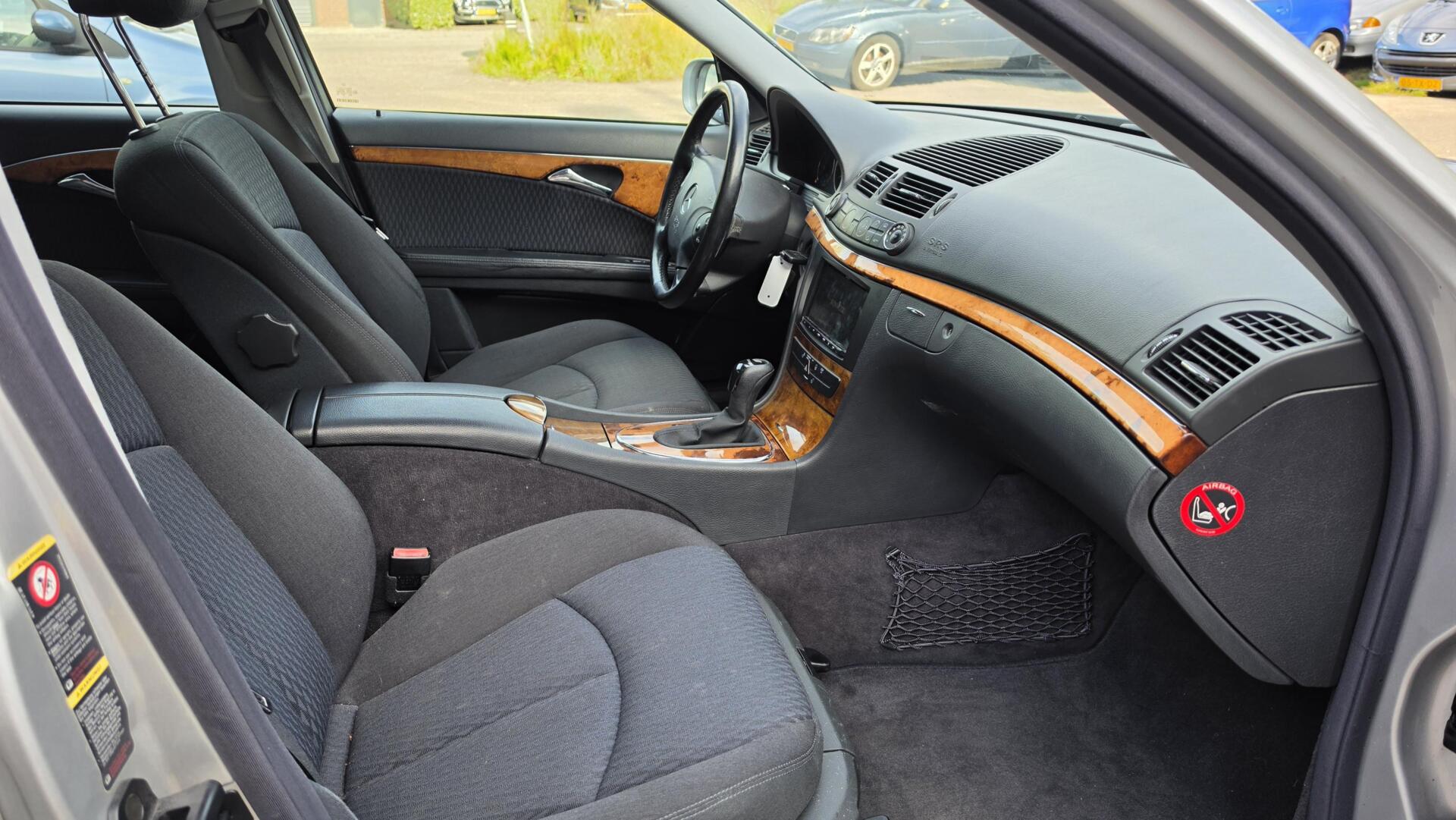 Foto van Mercedes-Benz E 200 Kompressor