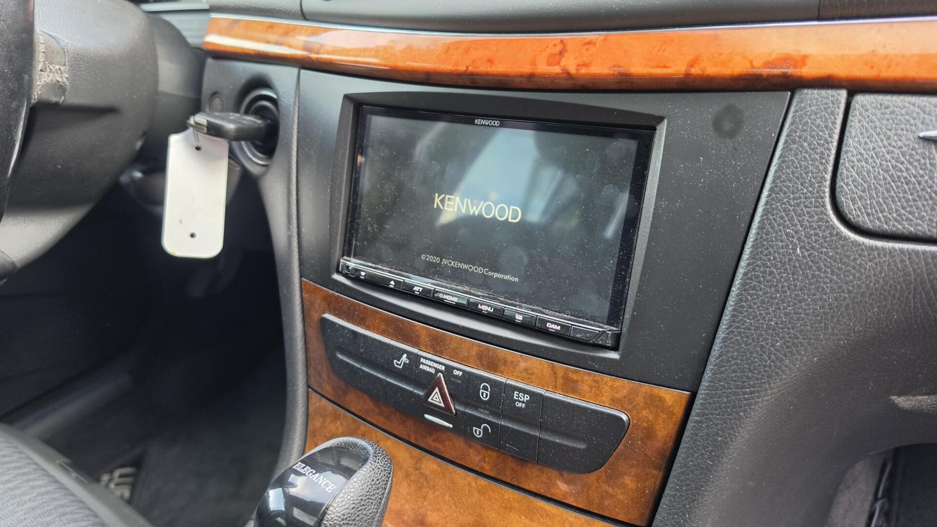 Foto van Mercedes-Benz E 200 Kompressor
