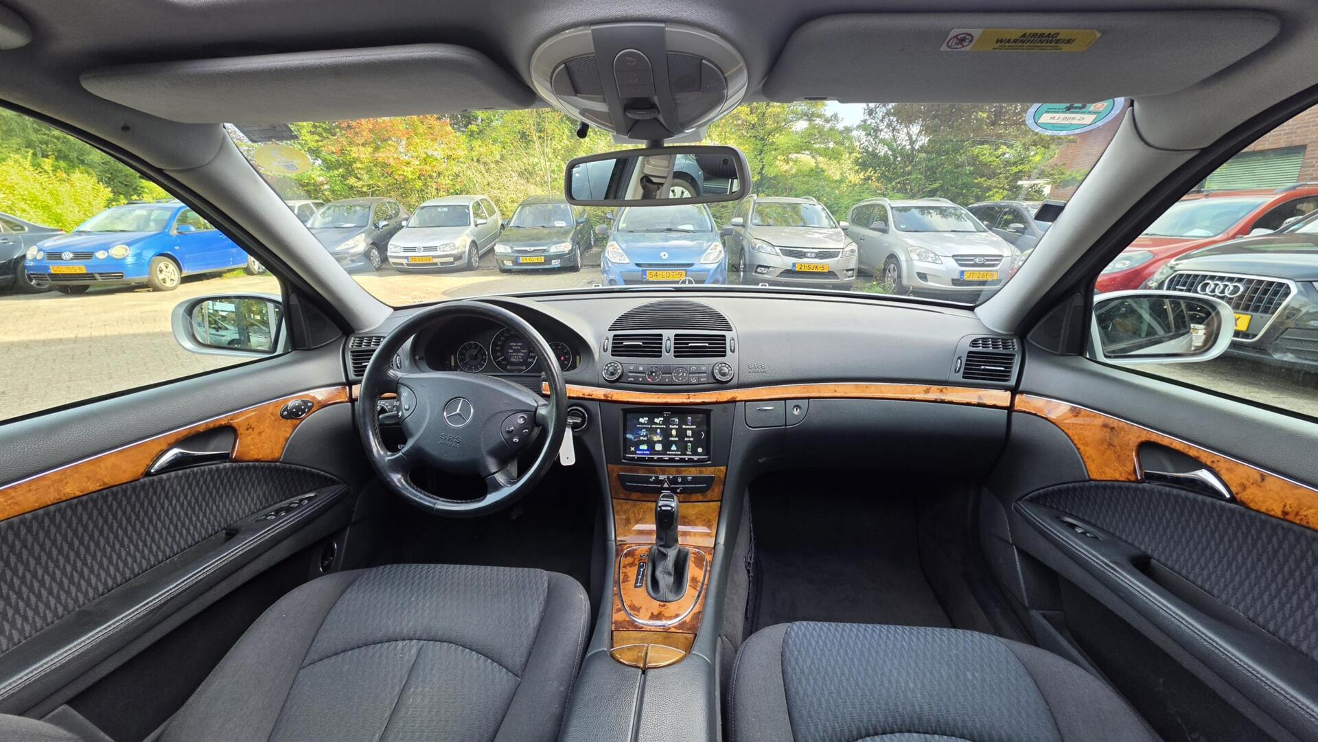 Foto van Mercedes-Benz E 200 Kompressor