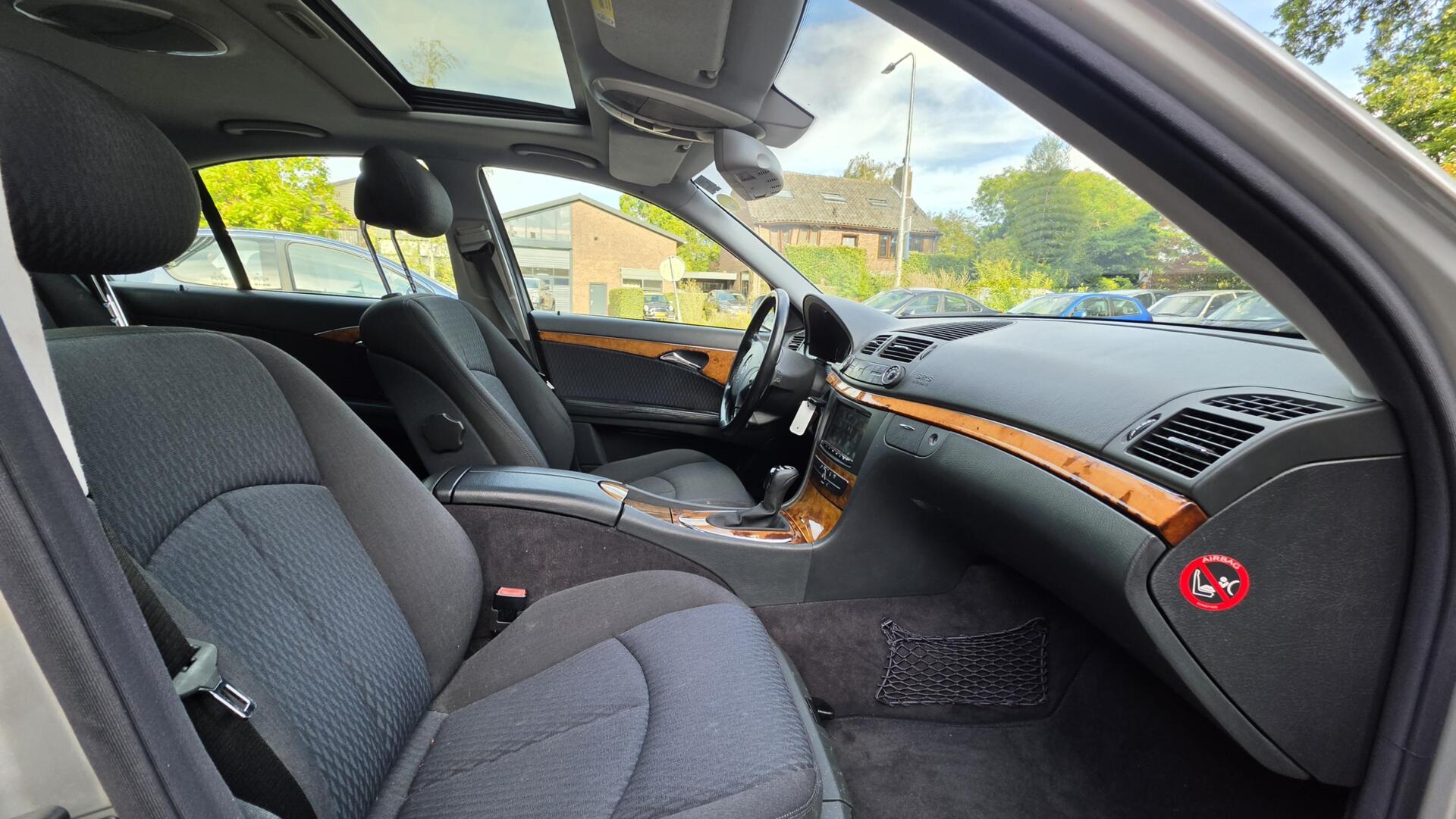 Foto van Mercedes-Benz E 200 Kompressor