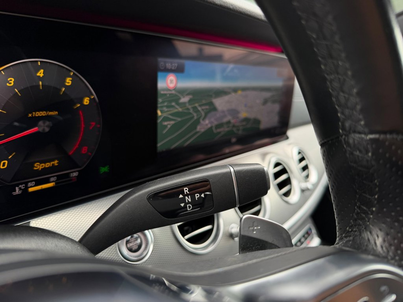 Foto van Mercedes-Benz E 200