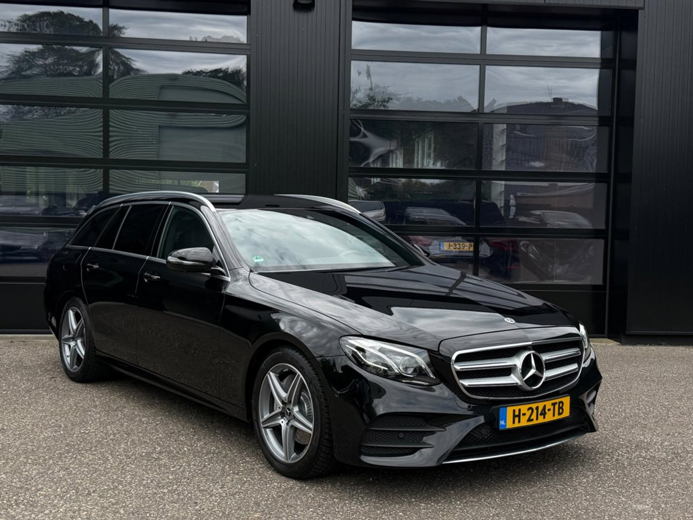 Foto van Mercedes-Benz E 200