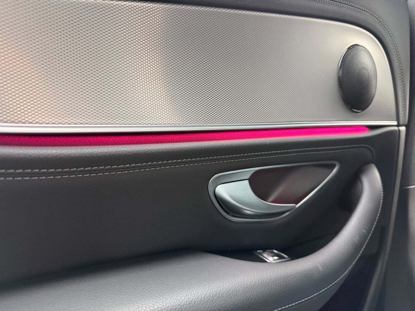 Foto van Mercedes-Benz E 200