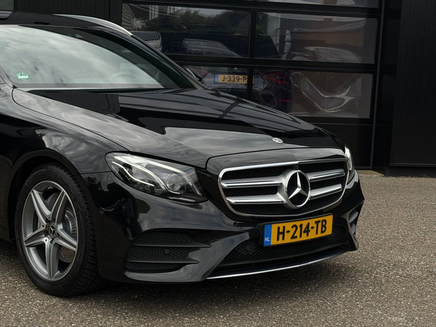 Foto van Mercedes-Benz E 200