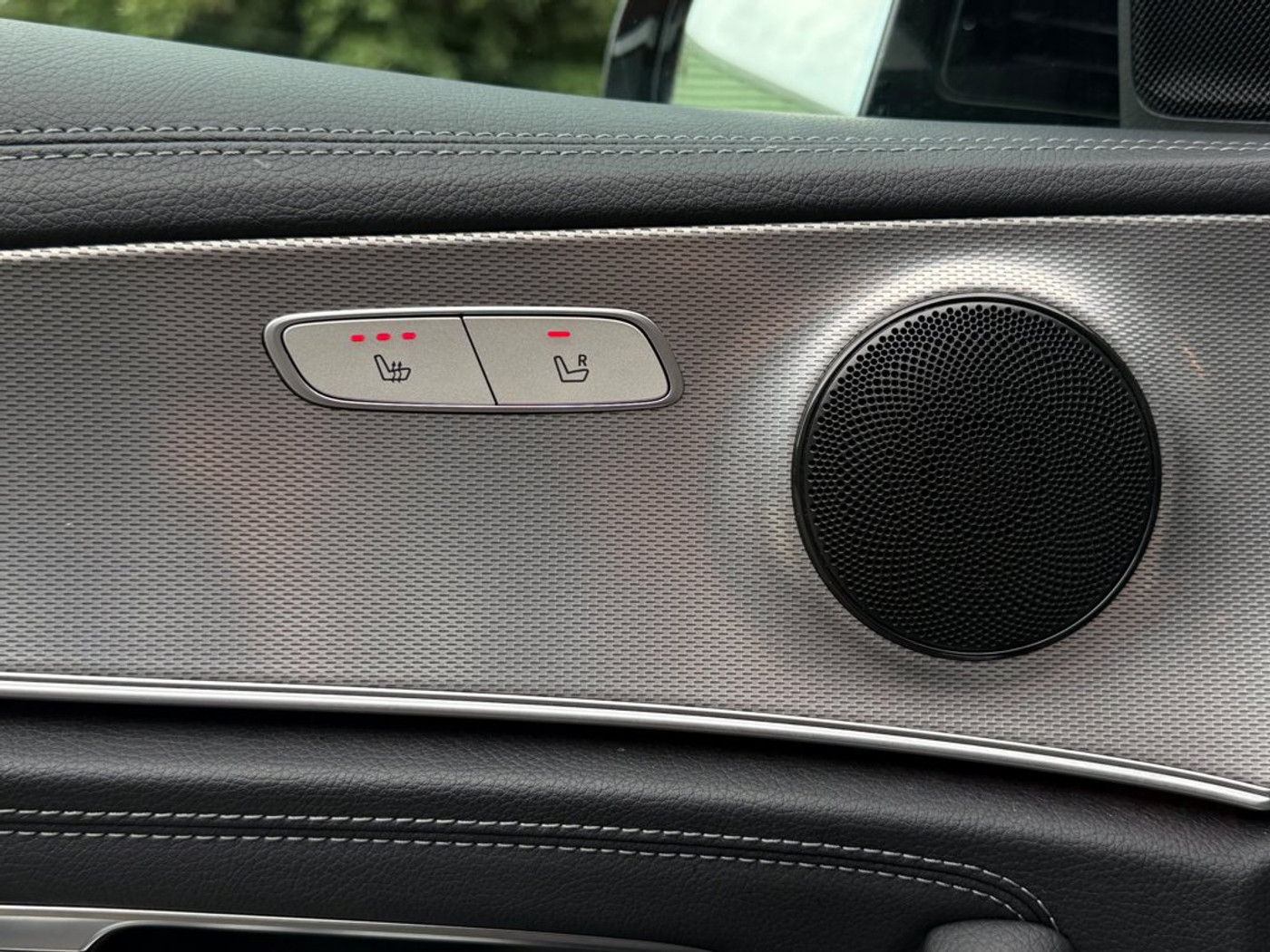 Foto van Mercedes-Benz E 200