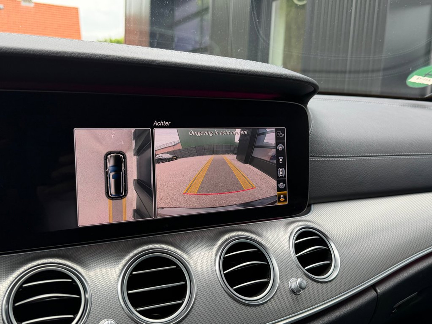 Foto van Mercedes-Benz E 200