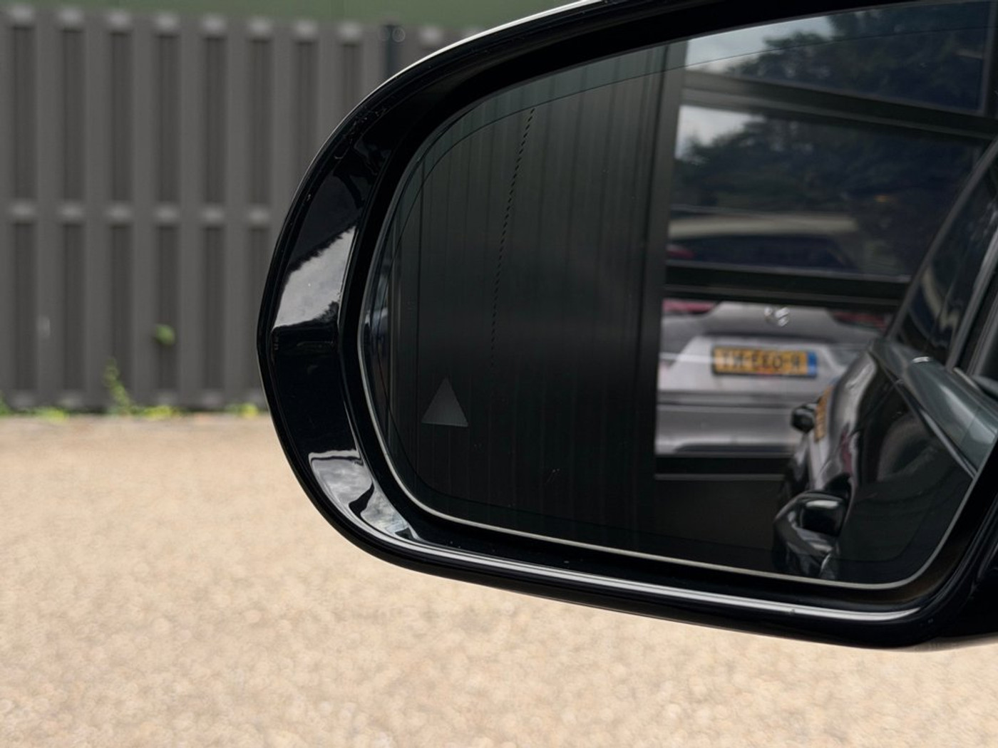 Foto van Mercedes-Benz E 200