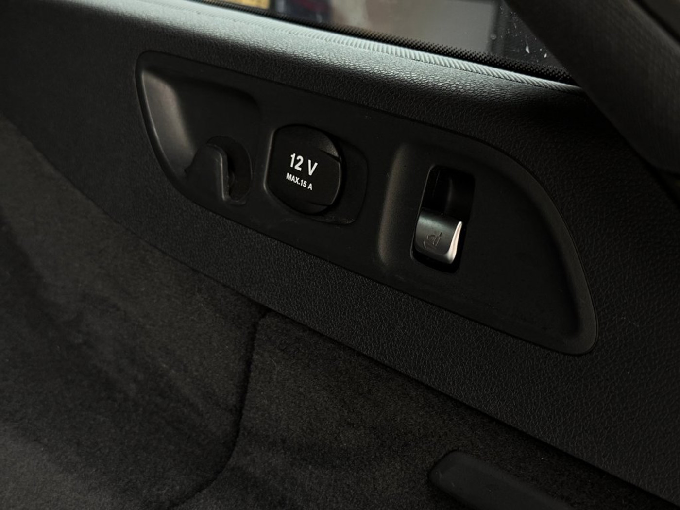 Foto van Mercedes-Benz E 200