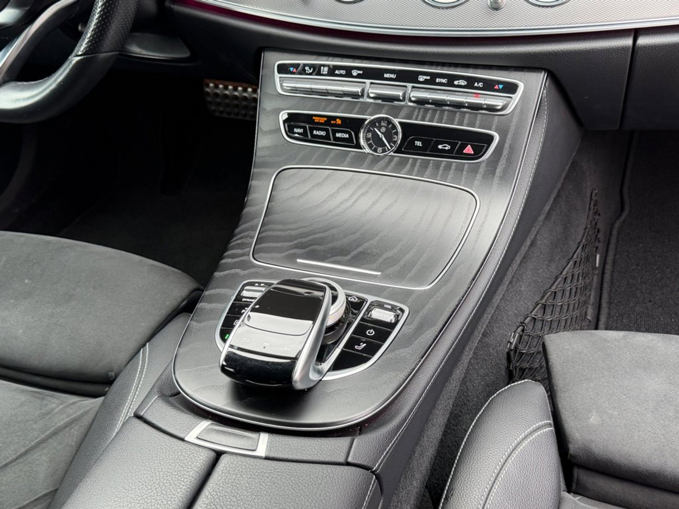 Foto van Mercedes-Benz E 200