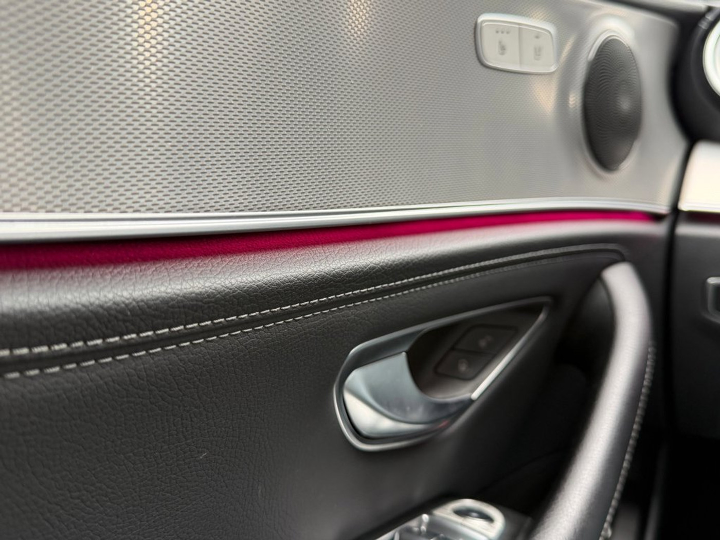 Foto van Mercedes-Benz E 200