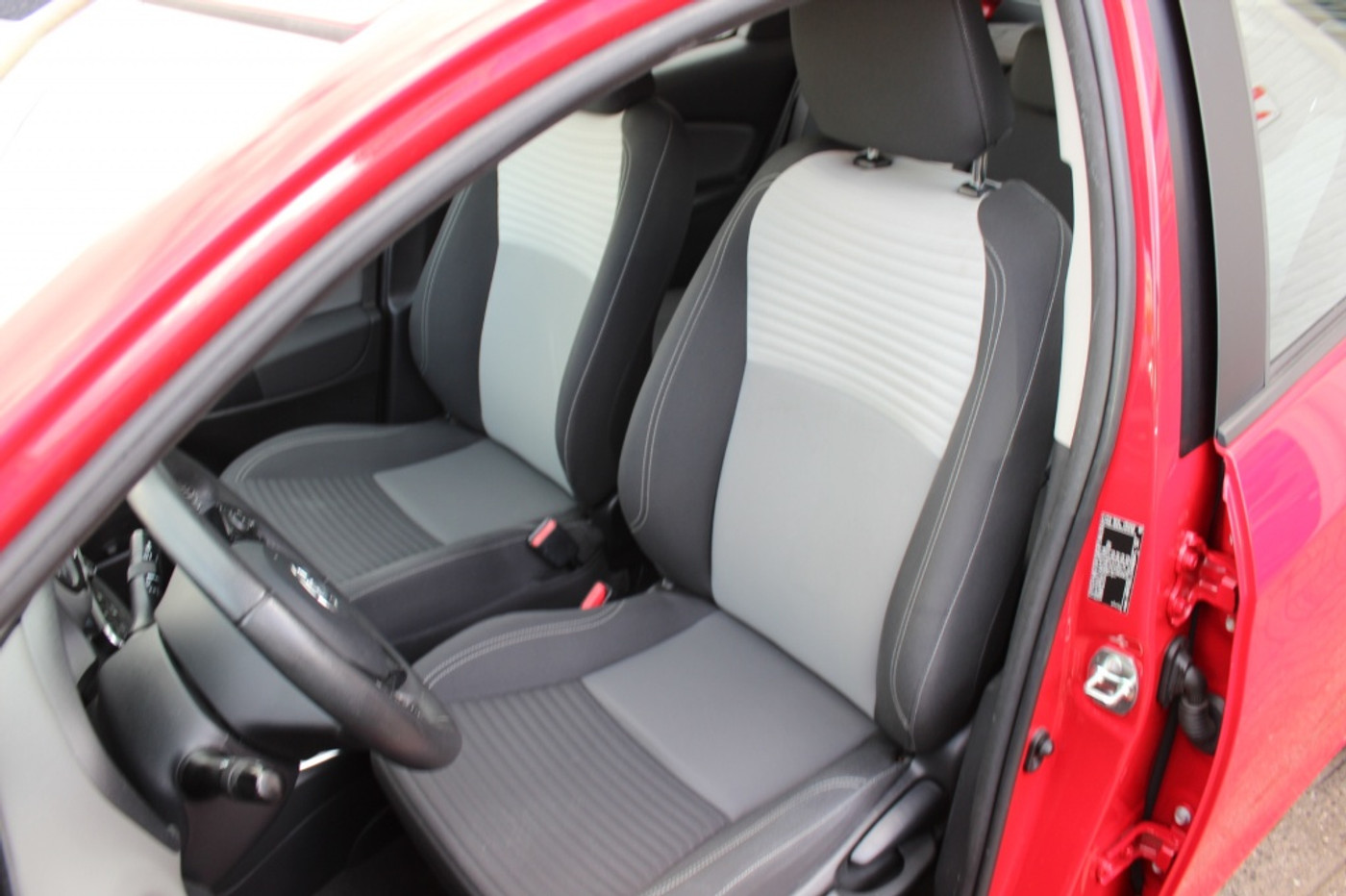 Foto van Toyota Toyota Yaris Hybrid