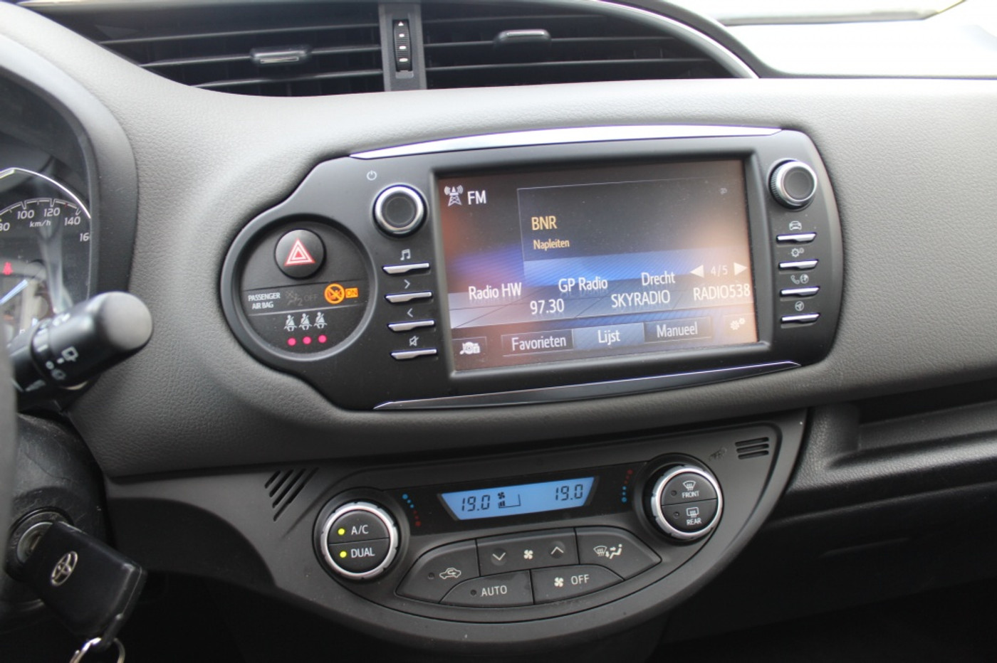 Foto van Toyota Toyota Yaris Hybrid