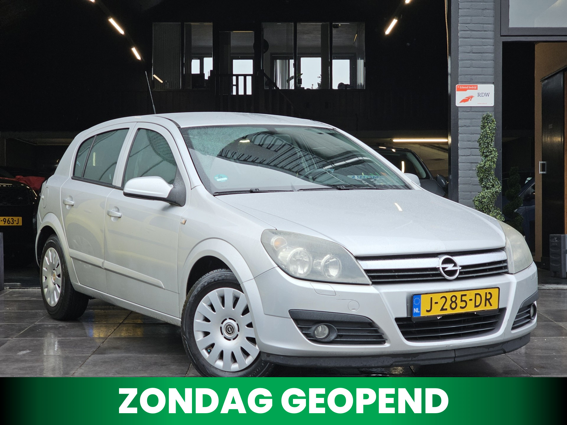 Opel Astra 1.4 Essentia Airco|Cruise|5DRS|El. Ramen|APK 2006 - voorkant