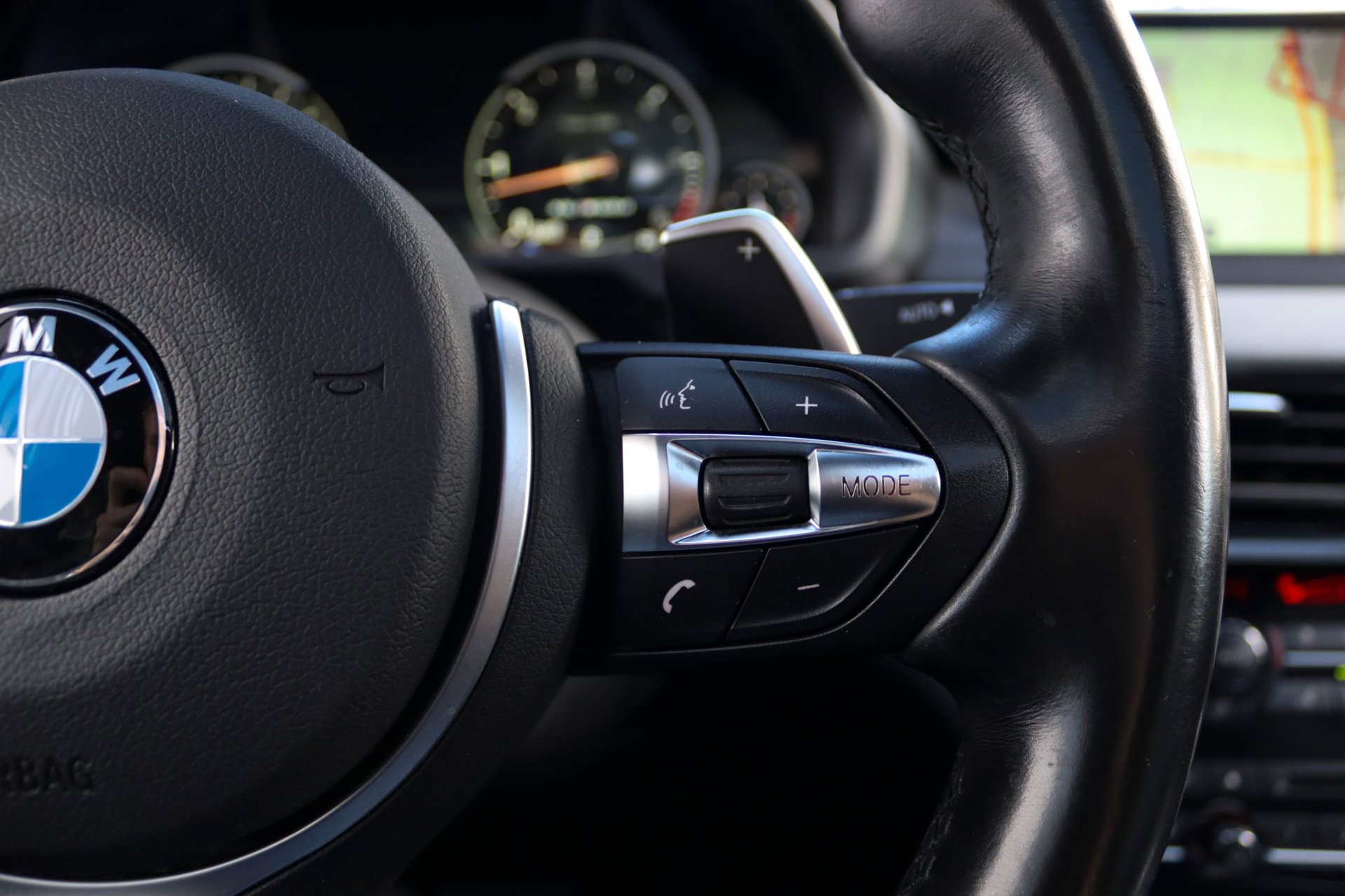Foto van BMW X6 M50d