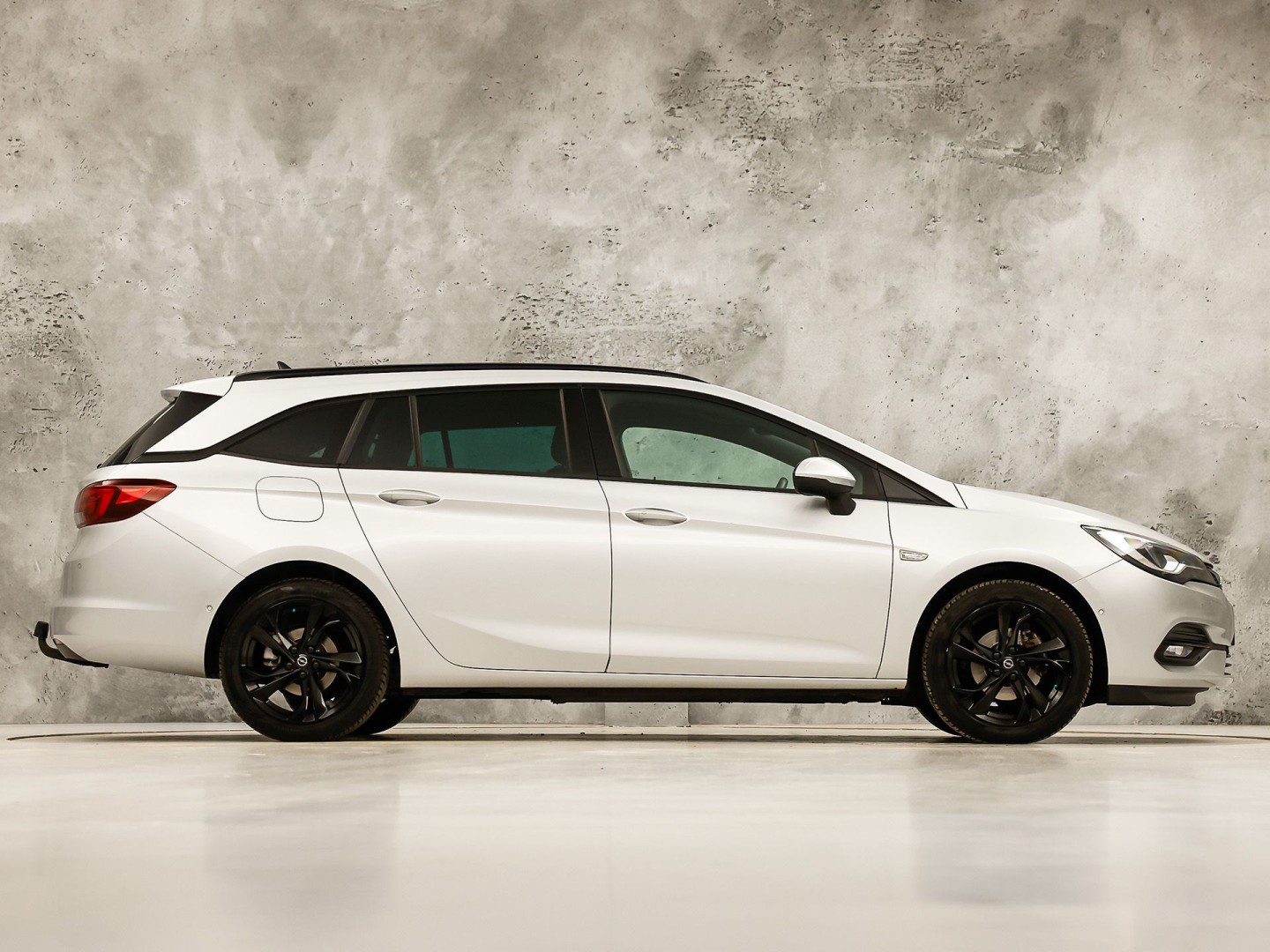 Foto van Opel Astra Sports Tourer+