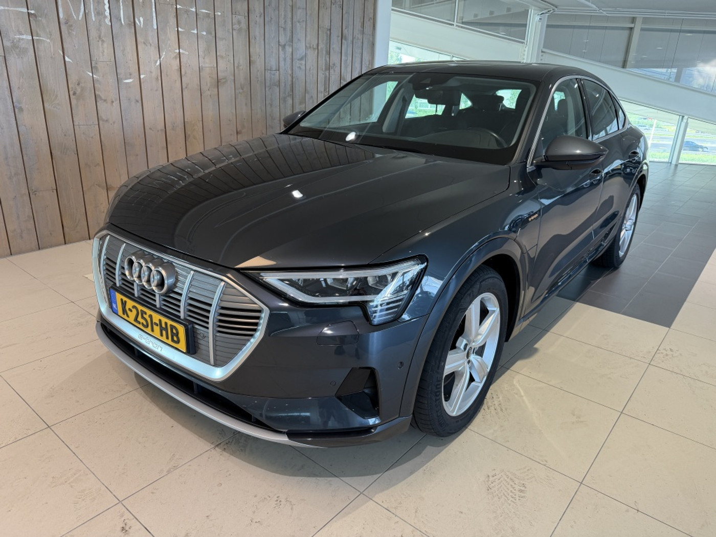 Audi E-tron Sportback 50 50 quattro Business edition Plus 71 kWh 2020 - voorkant