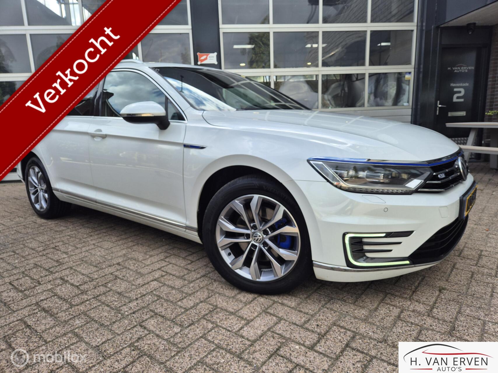 Volkswagen Passat 1.4 TSI GTE Connected Series Plus 2016 - voorkant