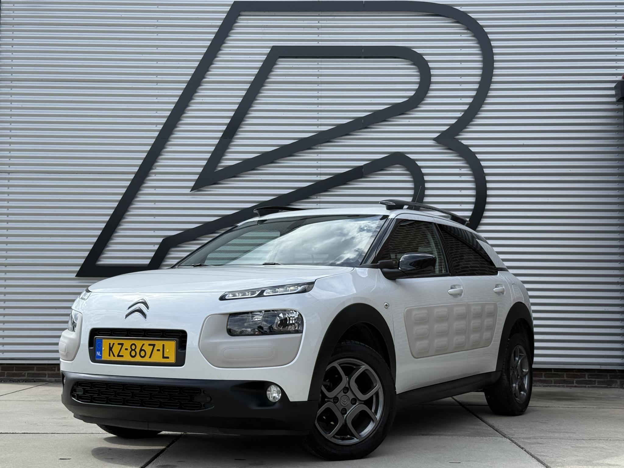 Citroen C4 Cactus 1.2 PureTech Shine 2017 - voorkant