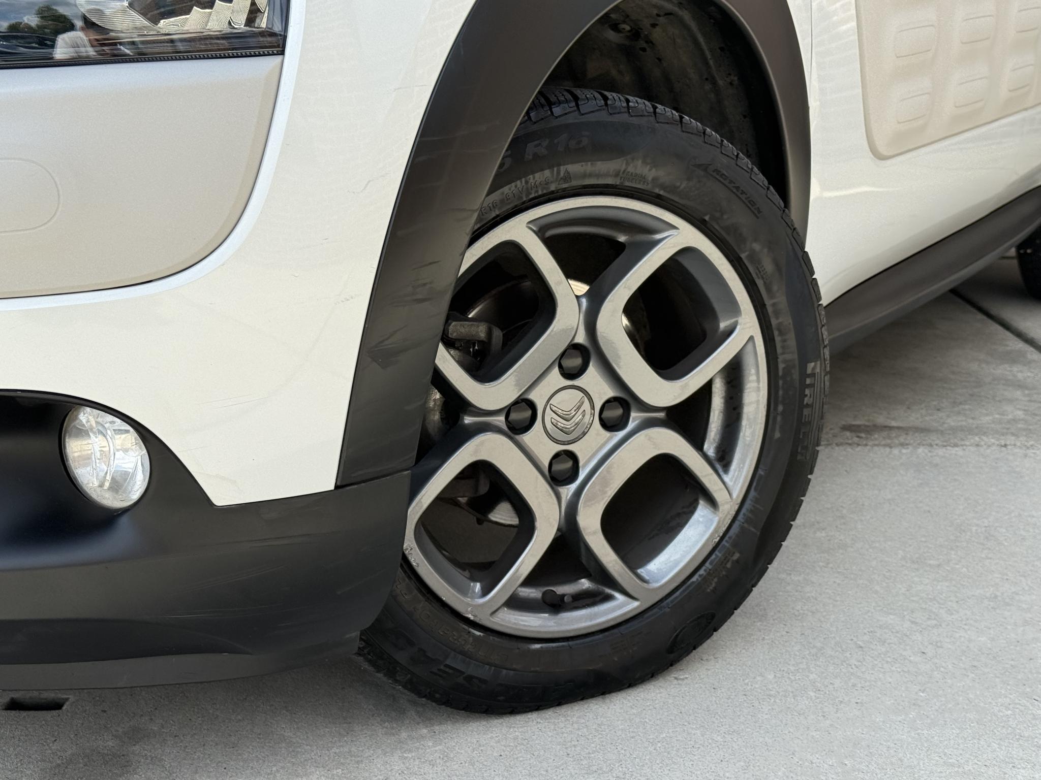 Foto van Citroen C4 Cactus